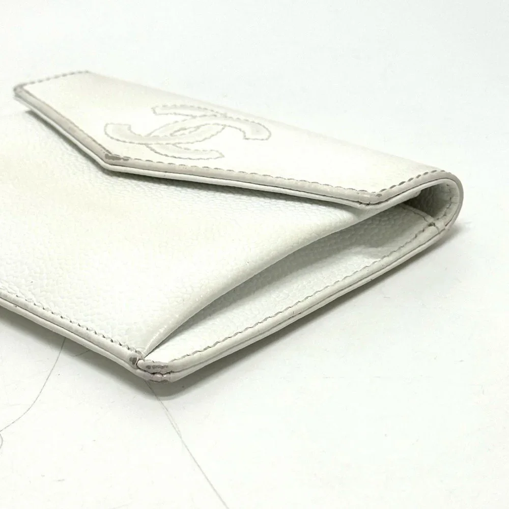 CHANEL Authentic White Caviar Leather Logo Wallet